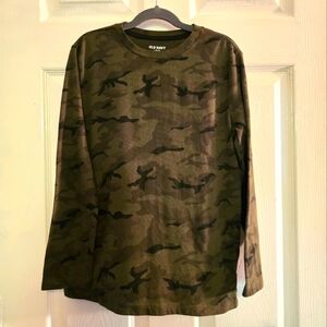 Old Navy boys camo long sleeved shirt, size large